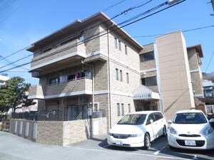 ロイヤルメゾン桂外観写真