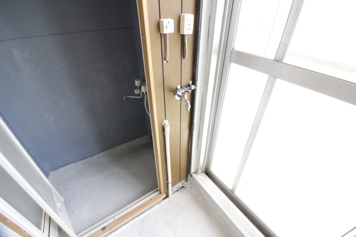 物件内観写真8　(洗濯機置場)