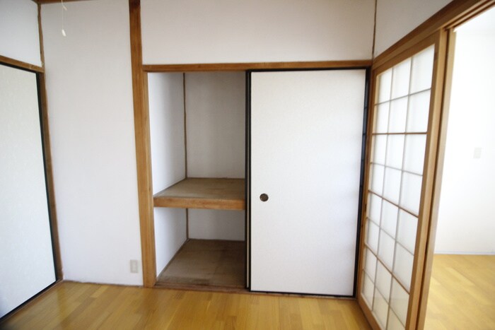 物件内観写真16　(収納)