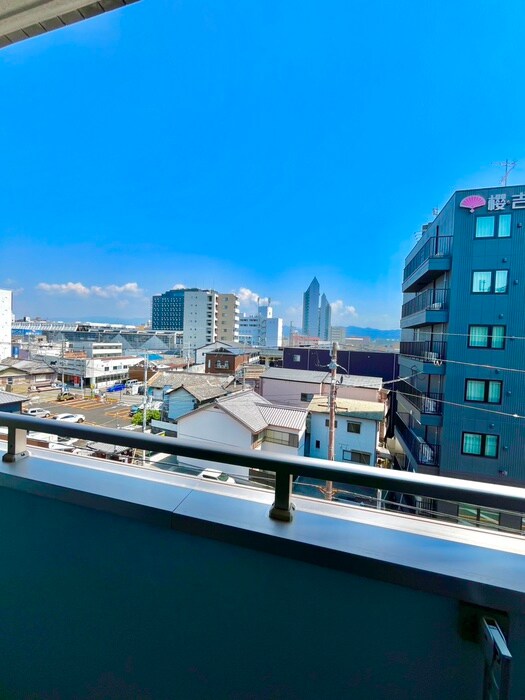 物件内観写真22　(室内からの展望)