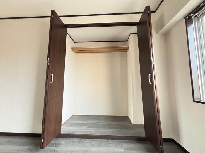 物件内観写真15　(収納)