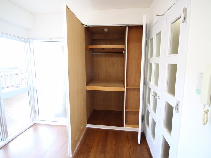 物件内観写真13　(収納)