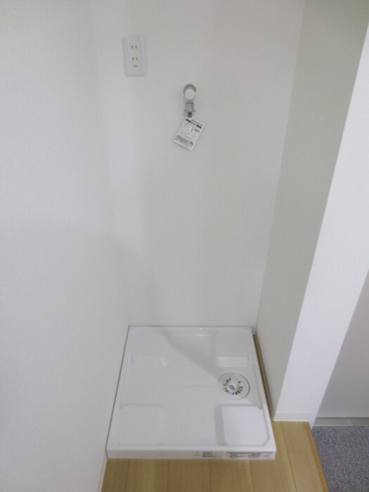 物件内観写真13　(洗濯機置場)