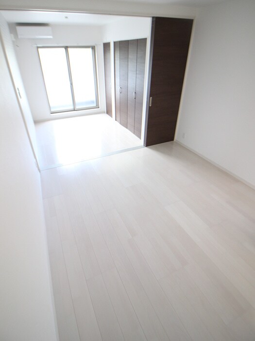 物件内観写真5　(居室)