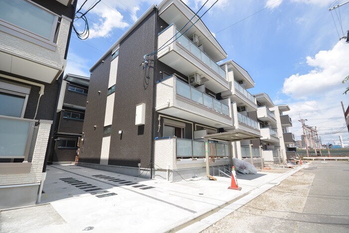 物件外観写真4　(駐車場)