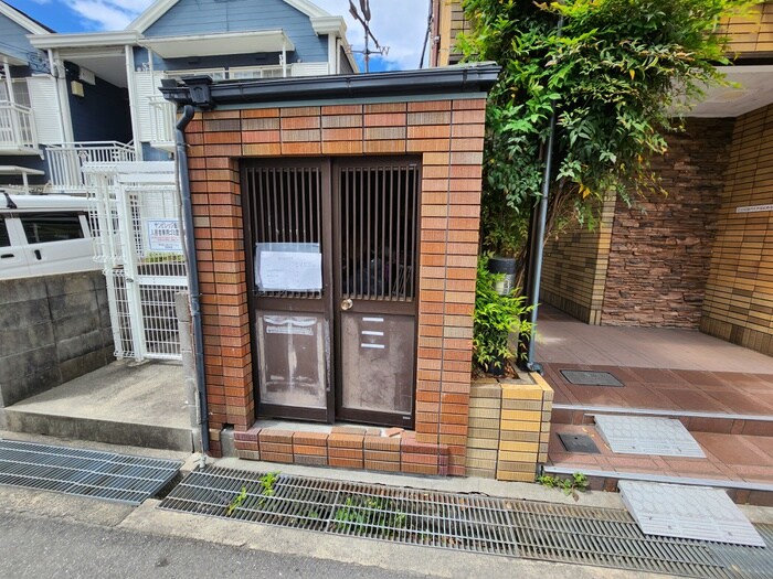 物件外観写真6　(建物設備)