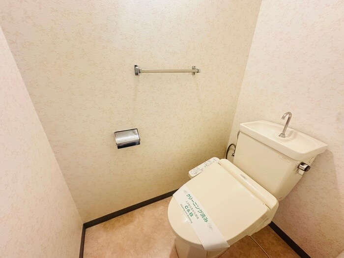 物件内観写真12　(トイレ)