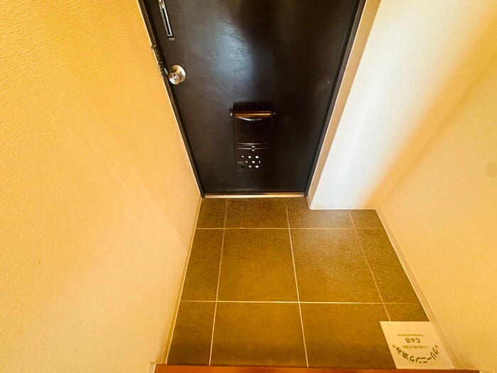 物件内観写真21　(玄関)