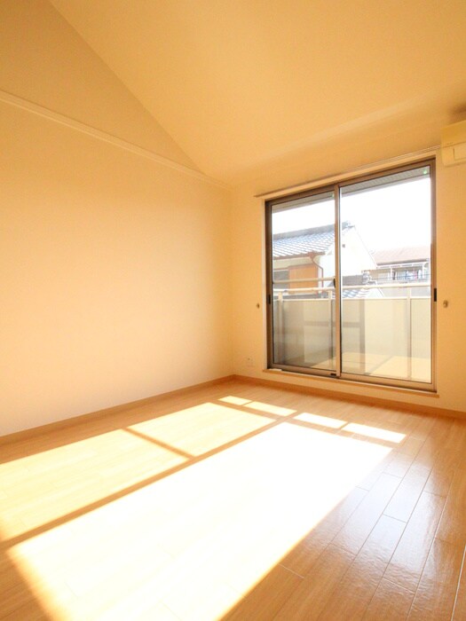 物件内観写真13　(室内からの展望)