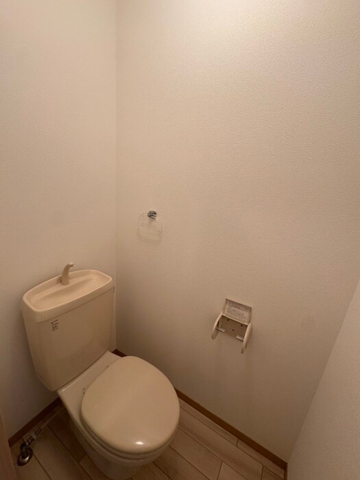 物件内観写真14　(トイレ)
