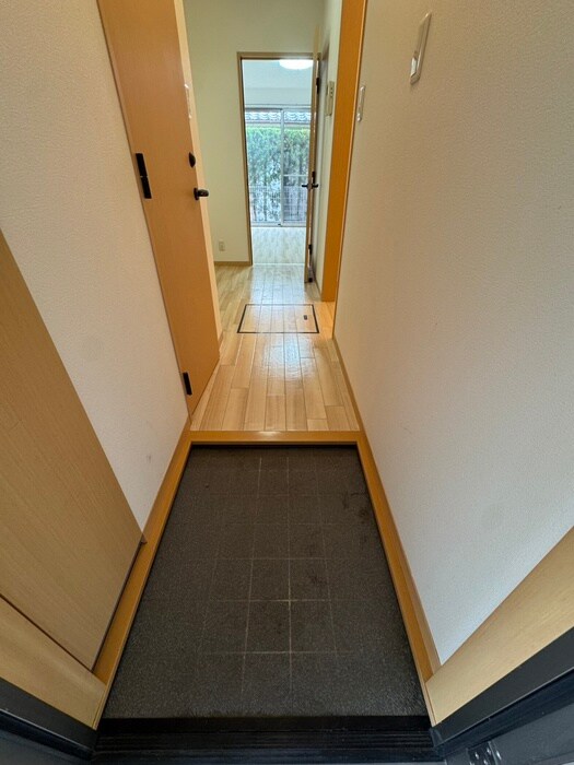 物件内観写真20　(玄関)