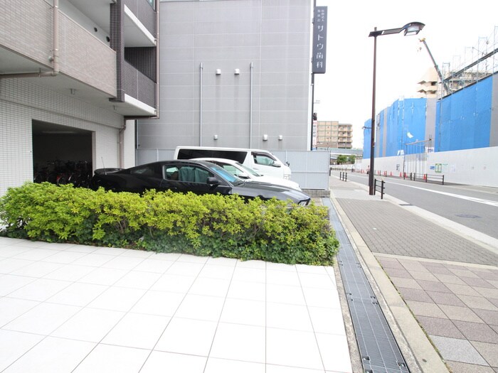 物件外観写真6　(駐車場)