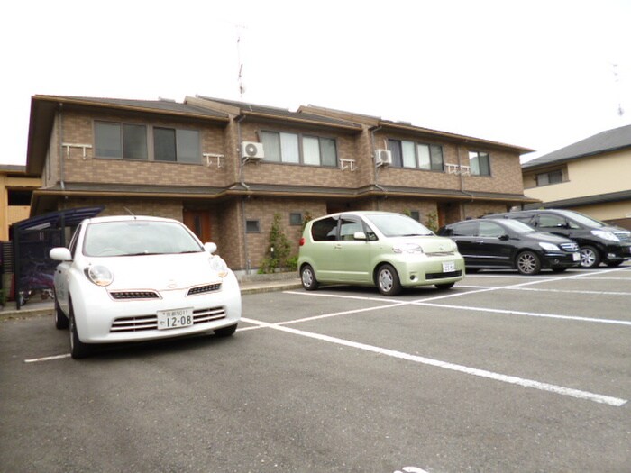 物件外観写真6　(エントランス部分)