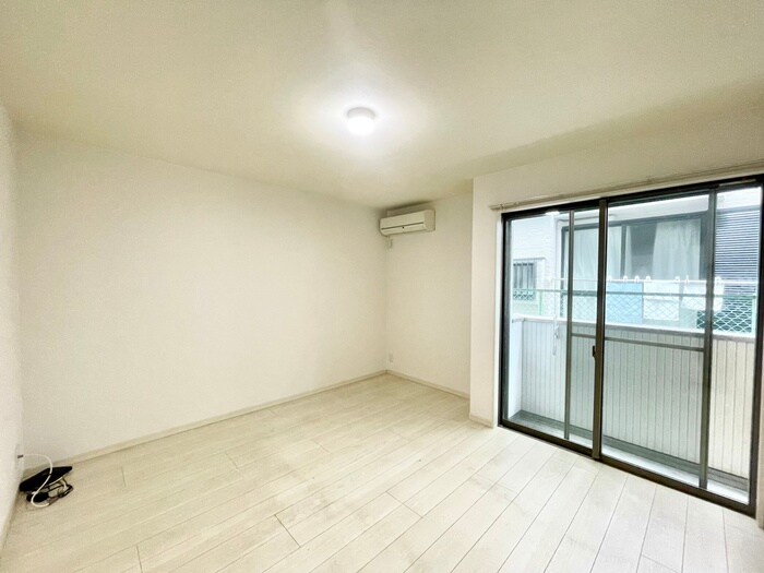 物件内観写真9　(居室)