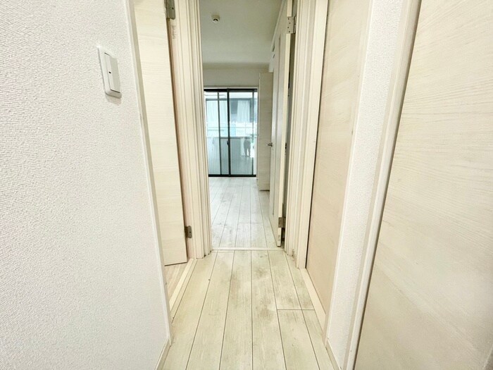 物件内観写真18　(廊下)