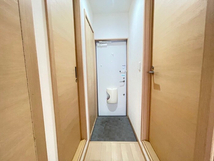 物件内観写真19　(玄関)