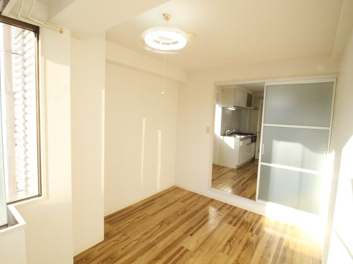 物件内観写真9　(居室)