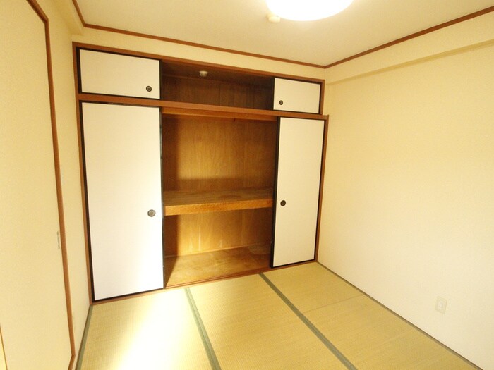 物件内観写真10　(収納)