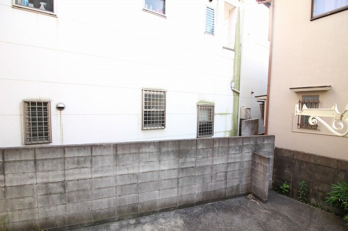 物件内観写真20　(室内からの展望)