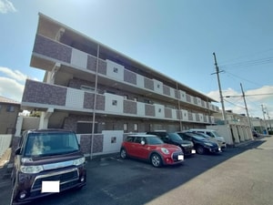 ファミーユ南高田外観写真