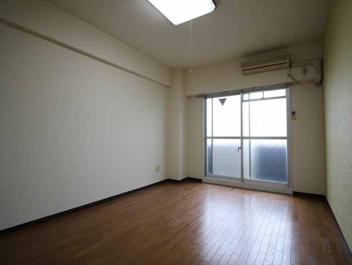 物件内観写真10　(居室)