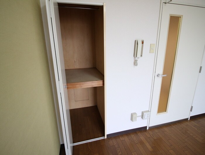 物件内観写真11　(収納)