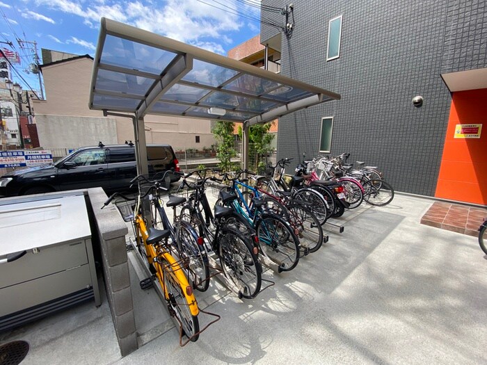物件外観写真4　(駐輪場)