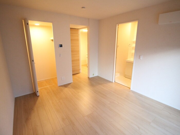 物件内観写真9　(居室)