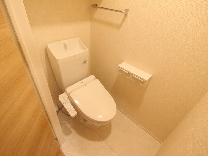 物件内観写真14　(トイレ)