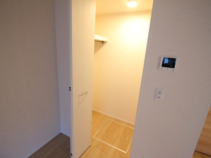 物件内観写真18　(収納)