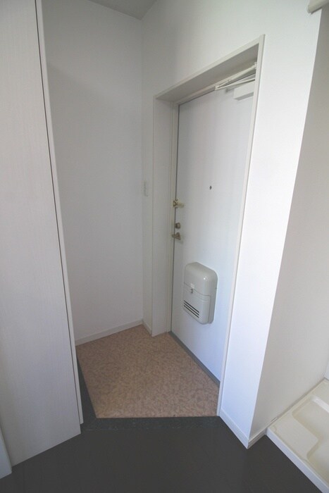 物件内観写真15　(玄関)