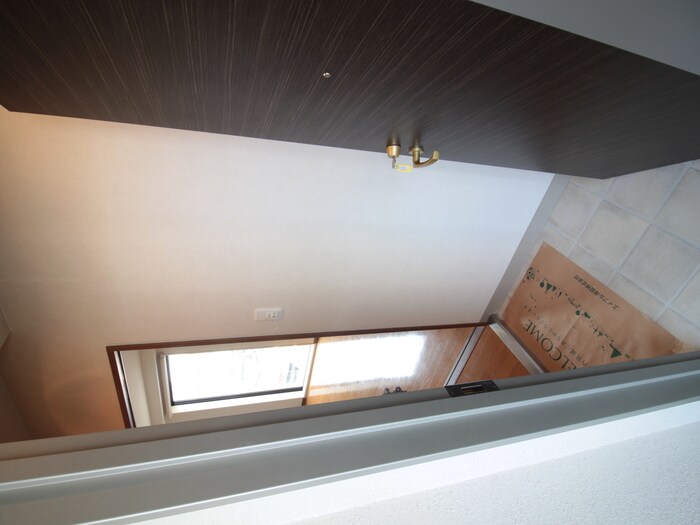 物件内観写真9　(玄関)