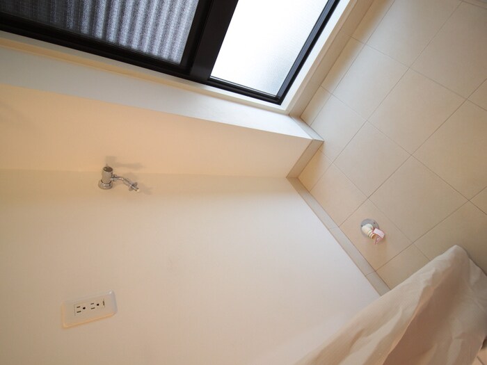 物件内観写真18　(洗濯機置場)