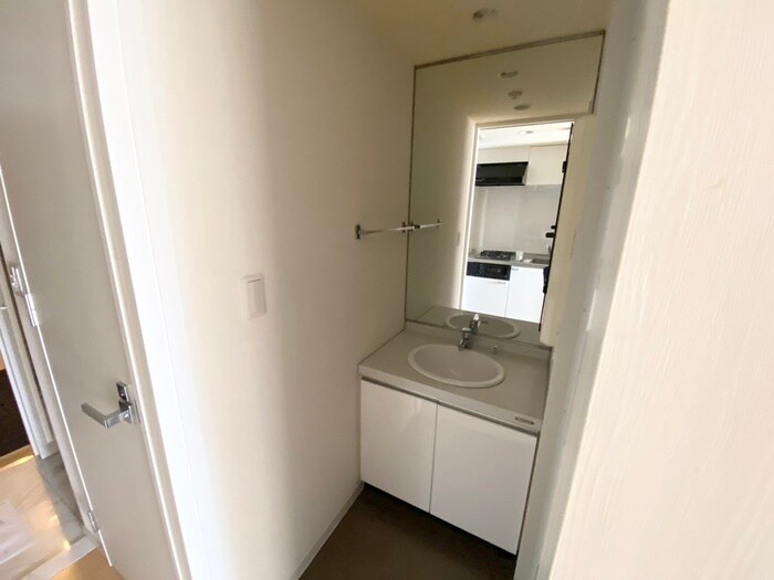 物件内観写真11　(洗面)