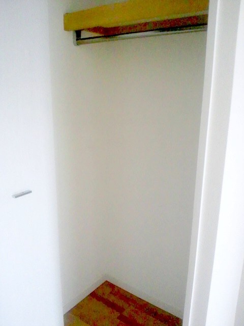 物件内観写真16　(収納)