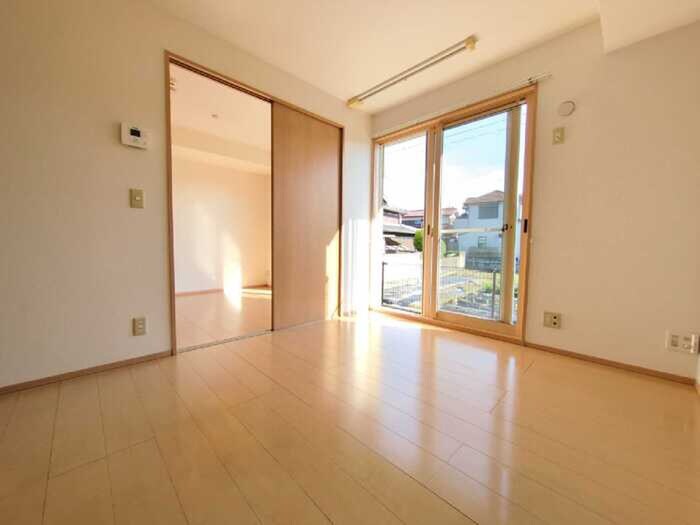 物件内観写真7　(居室)