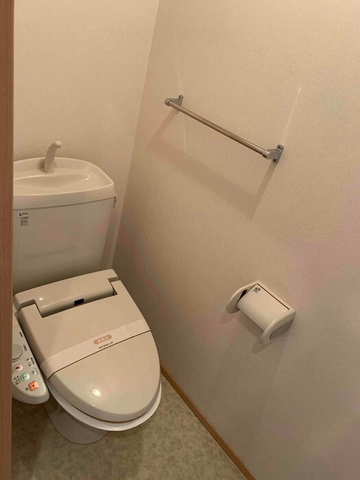 物件内観写真11　(トイレ)