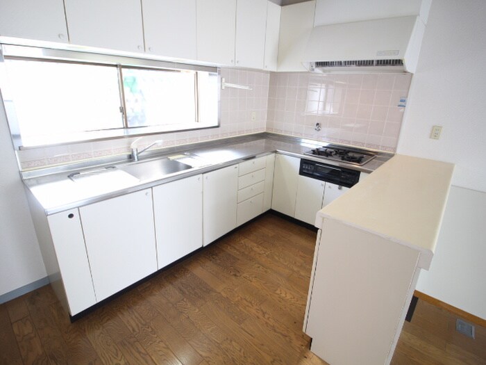 物件内観写真8　(キッチン)