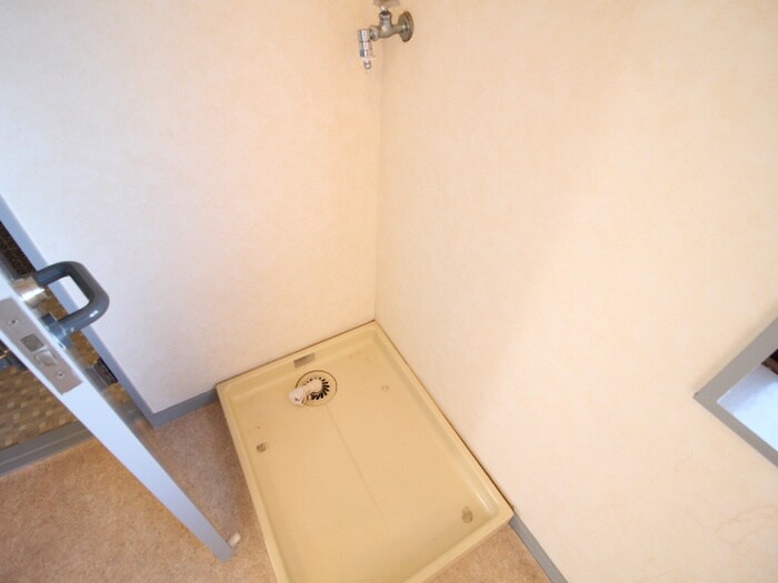 物件内観写真22　(洗濯機置場)