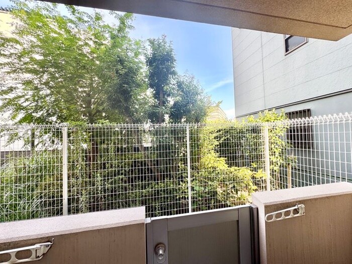 物件内観写真16　(室内からの展望)