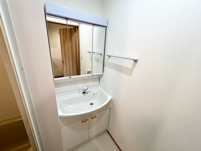 物件内観写真13　(収納)