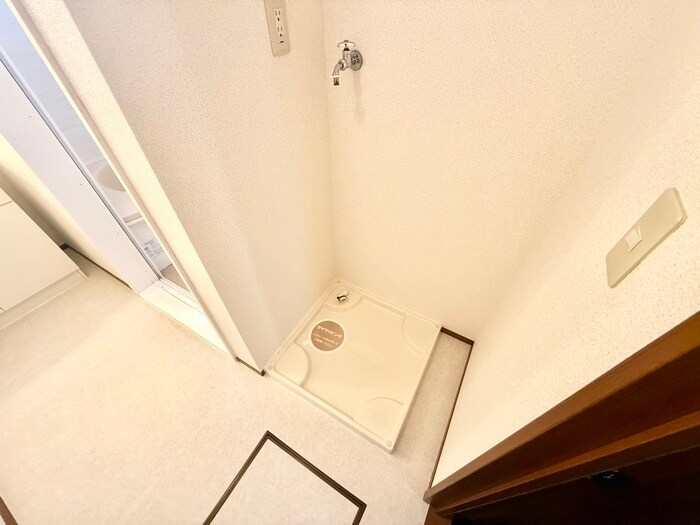 物件内観写真14　(洗濯機置場)