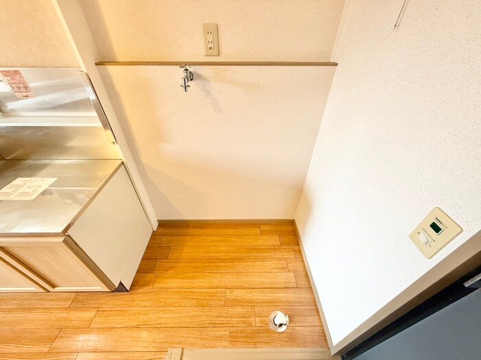 物件内観写真15　(洗濯機置場)