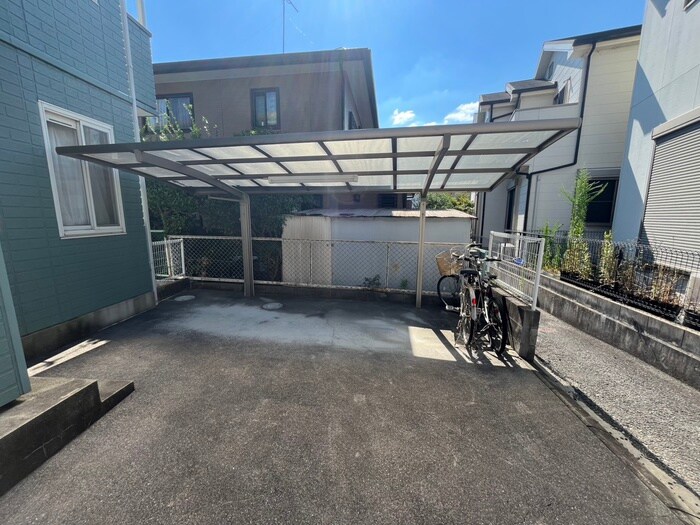 物件外観写真5　(駐輪場)
