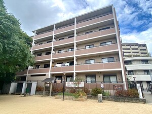 アルファリラ外観写真