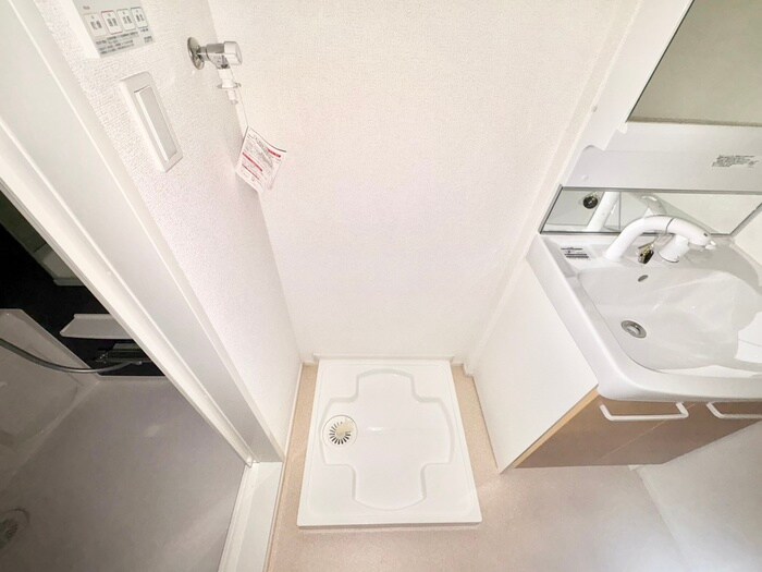 物件内観写真13　(洗濯機置場)