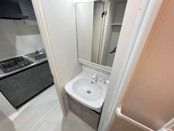 物件内観写真13　(洗面)