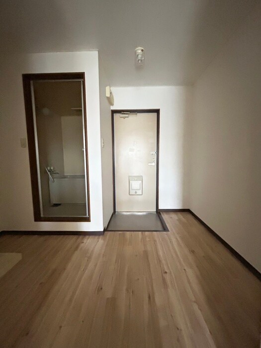 物件内観写真21　(玄関)