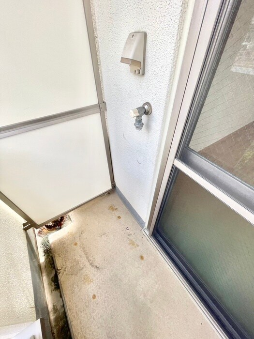 物件内観写真9　(洗濯機置場)