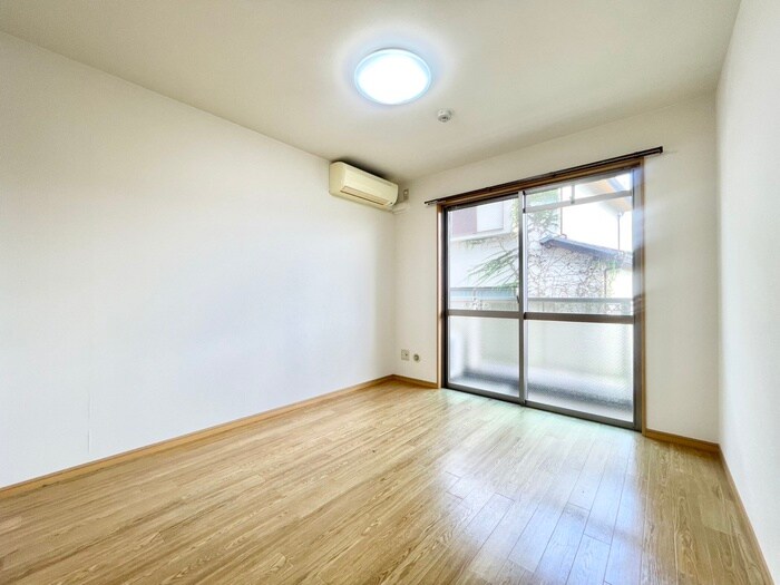 物件内観写真10　(居室)